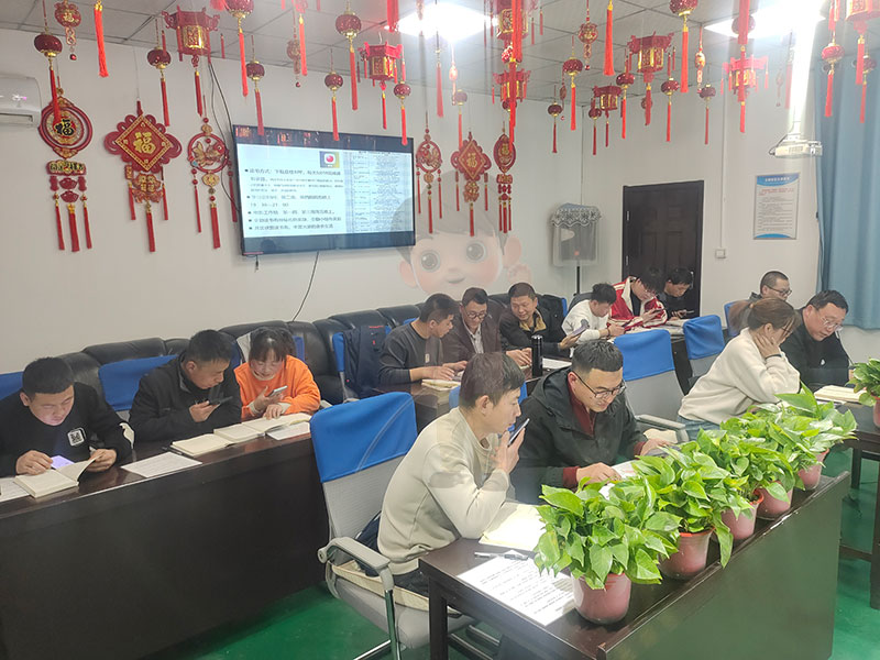思維破繭，共赴成長(zhǎng)：北京鋁型材彎弧加工廠(chǎng)共讀聯(lián)盟學(xué)習(xí)小組進(jìn)階之旅