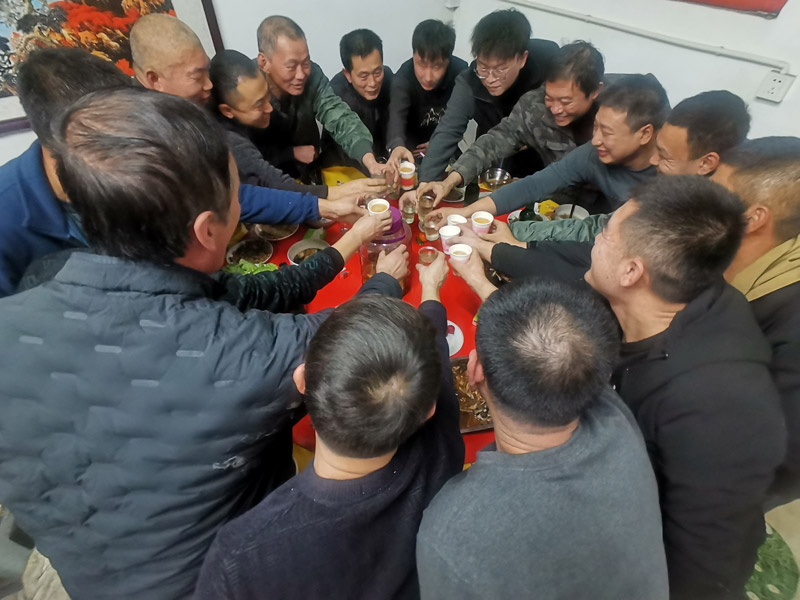 《感恩有你，“職”迎新生——北京型材拉彎廠感恩節(jié)特別聚餐》
